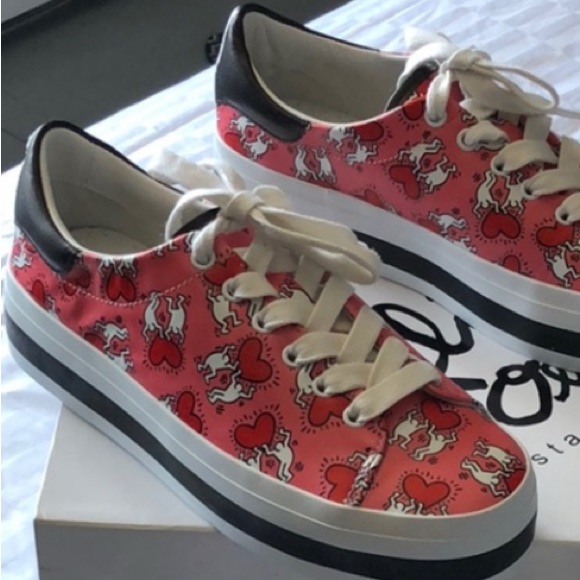 #Keithharing#Aliceandolivia#Keithharing#Walking Heart#Sneakers#Valentine's